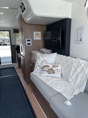 Bali 4.2 | Queen Lizzy