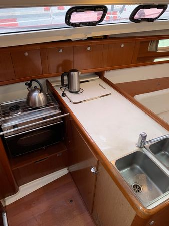 Beneteau Oceanis 34 | Sun Thief