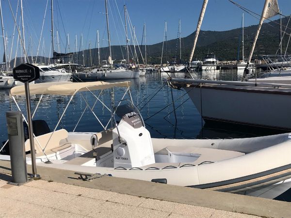 Valiant 685 | Prupia