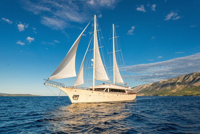 Custom Built 147 | Son de Mar