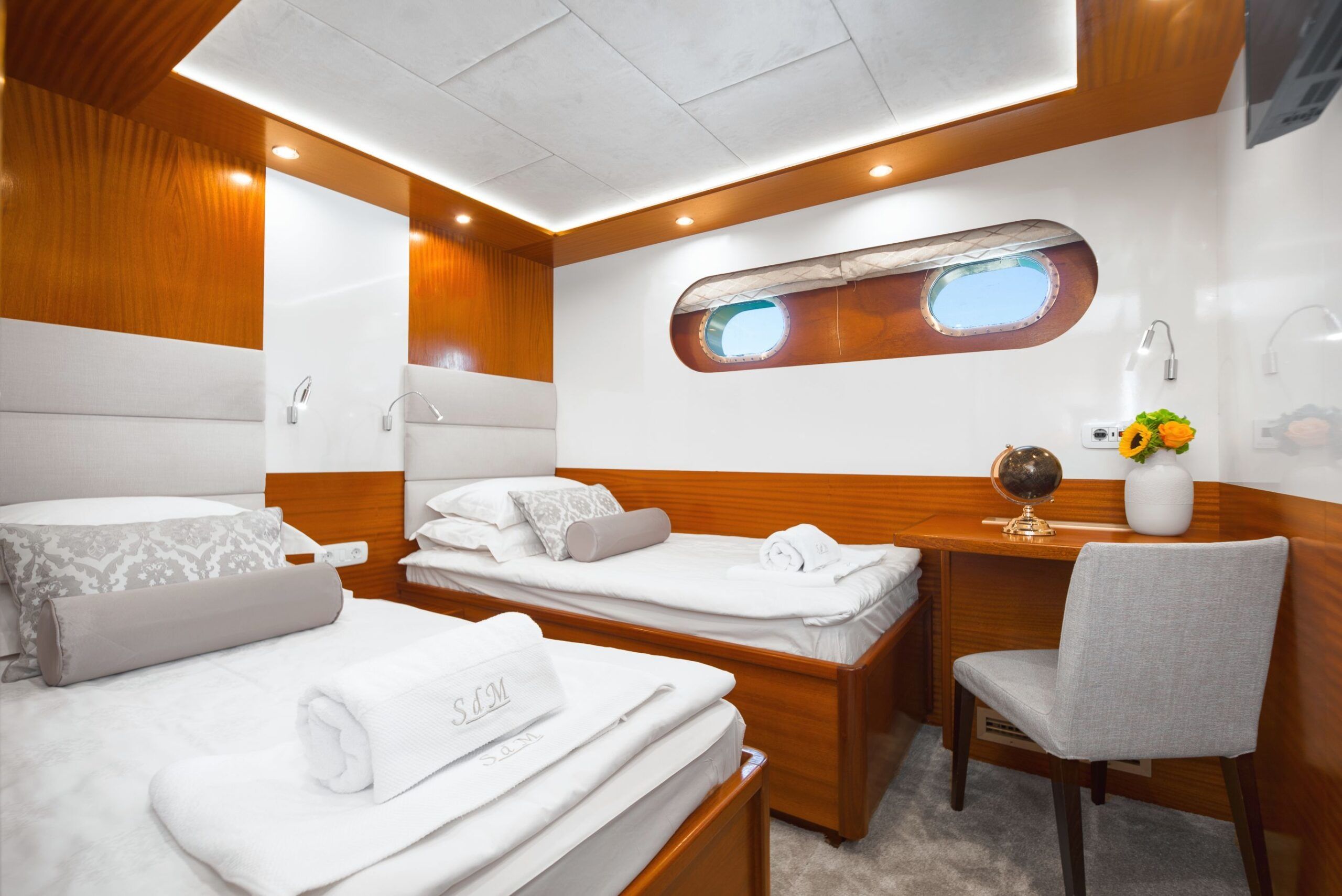 Custom Built 147 | Son de Mar