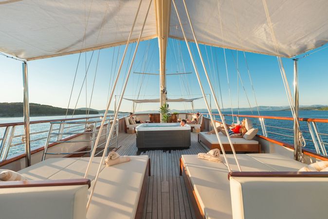 Custom Built 147 | Son de Mar