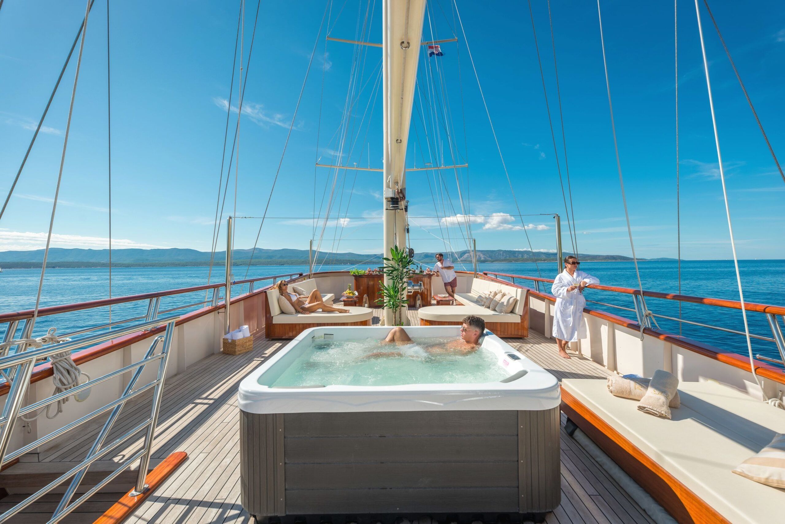 Custom Built 147 | Son de Mar