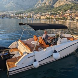 Quicksilver 675 | Open