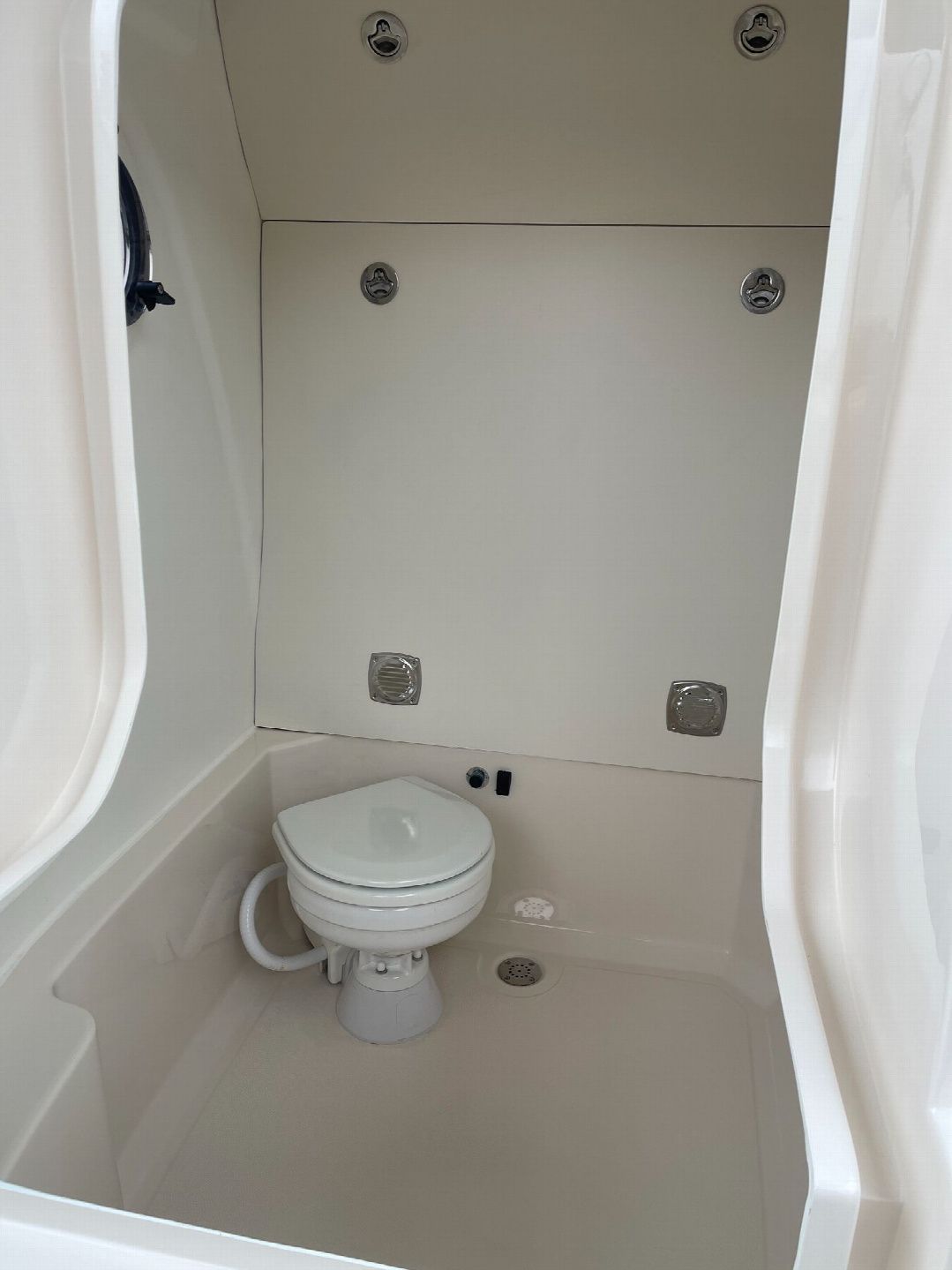 Black Manta B10 | 22