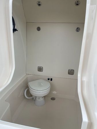 Black Manta B10 | 22