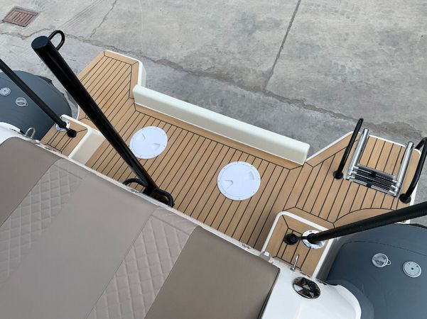 Black Manta B10 | 22