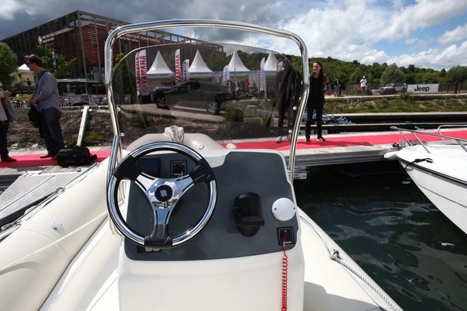 Bombard Sunrider 700 | 20