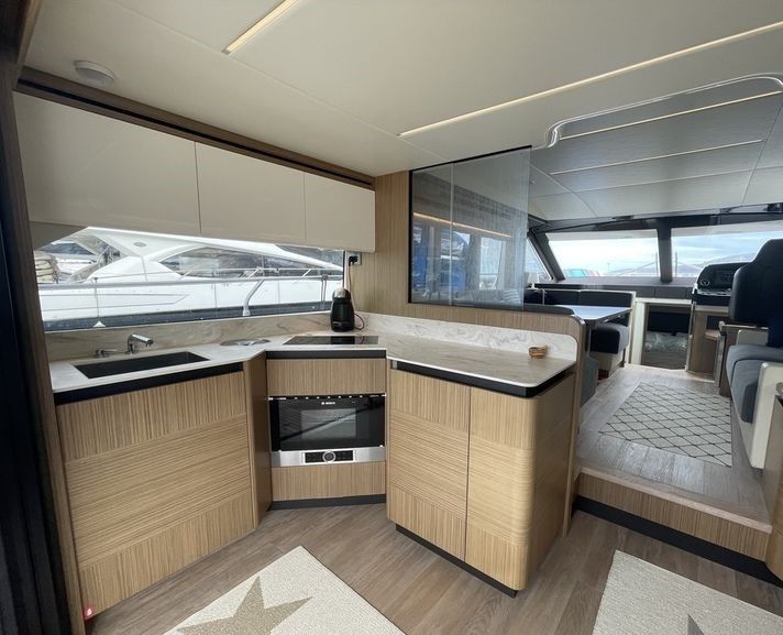 Absolute 52 Fly | Oxygen