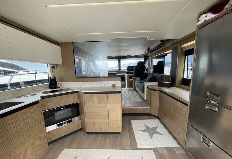 Absolute 52 Fly | Oxygen