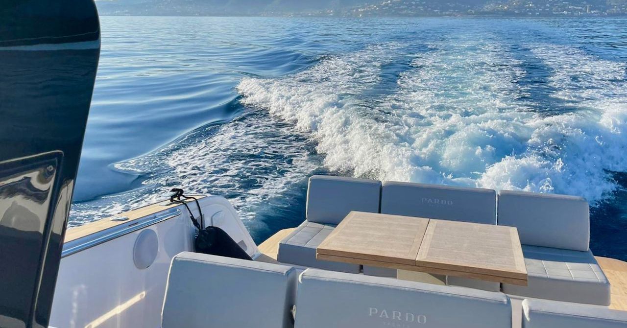 Pardo 38 | Blue Moon