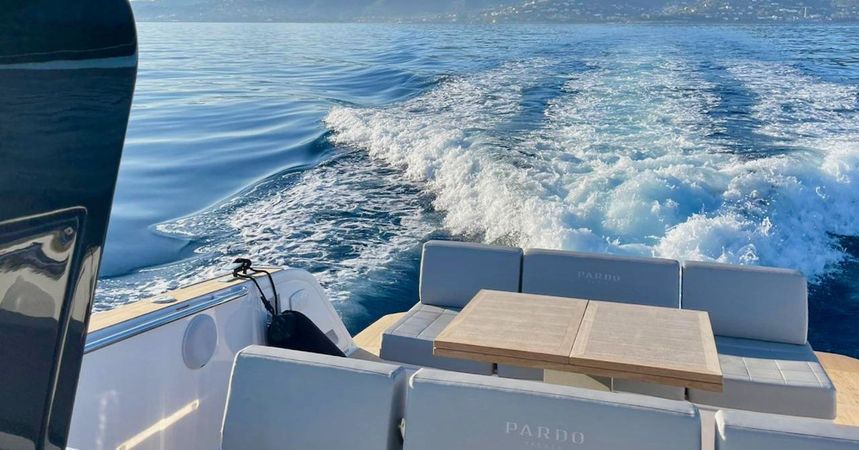 Pardo 38 | Blue Moon