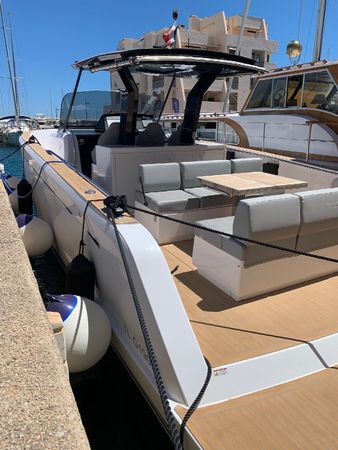 Pardo 38 | Blue Moon