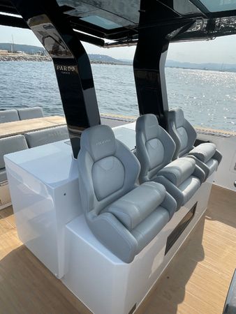 Pardo 38 | Blue Moon