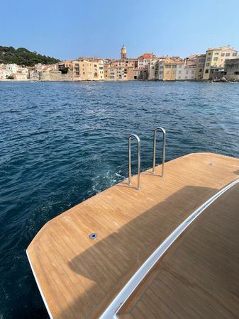 Pardo 38 | Blue Moon