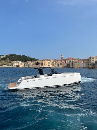 Pardo 38 | Blue Moon