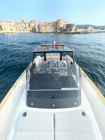 Pardo 38 | Blue Moon