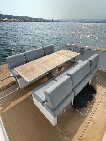 Pardo 38 | Blue Moon