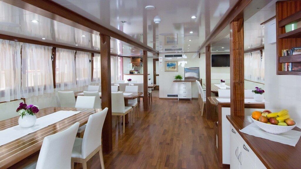 Custom Built 124 | Splendid