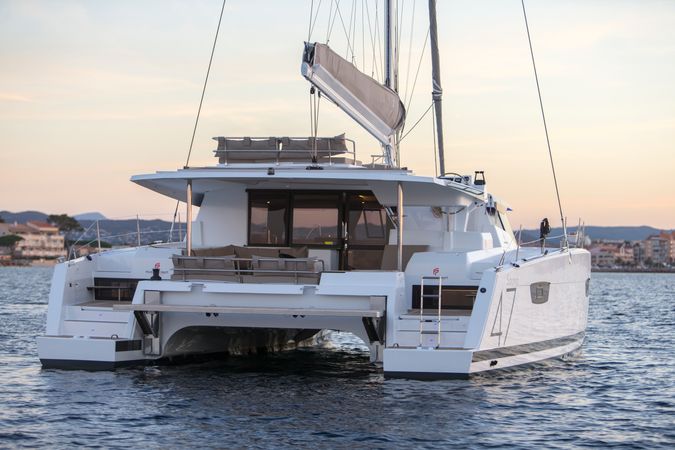 Fountaine Pajot Saona 47 | SeaU