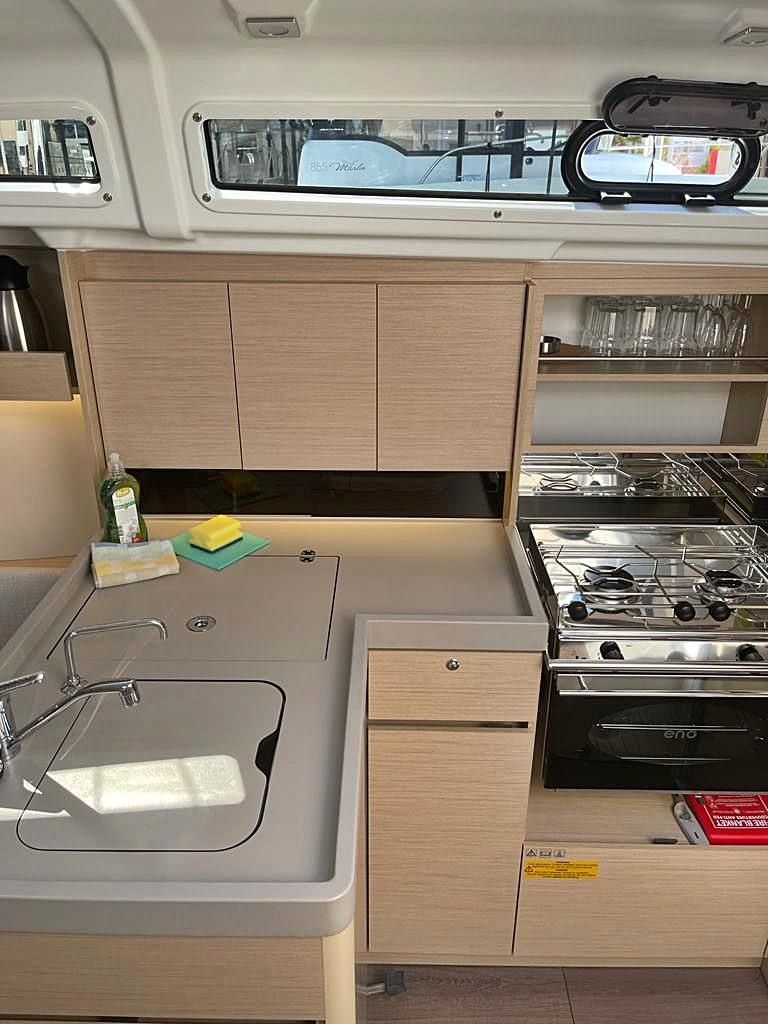 Beneteau Oceanis 34.1 | Ka Nani