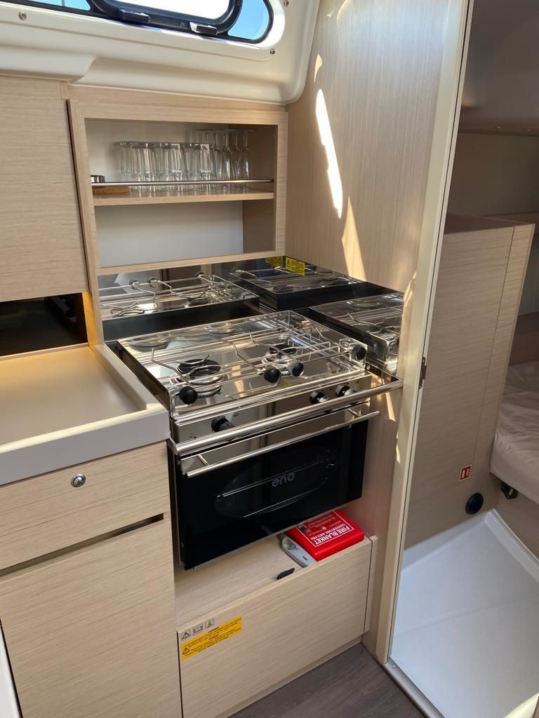 Beneteau Oceanis 34.1 | Ka Nani