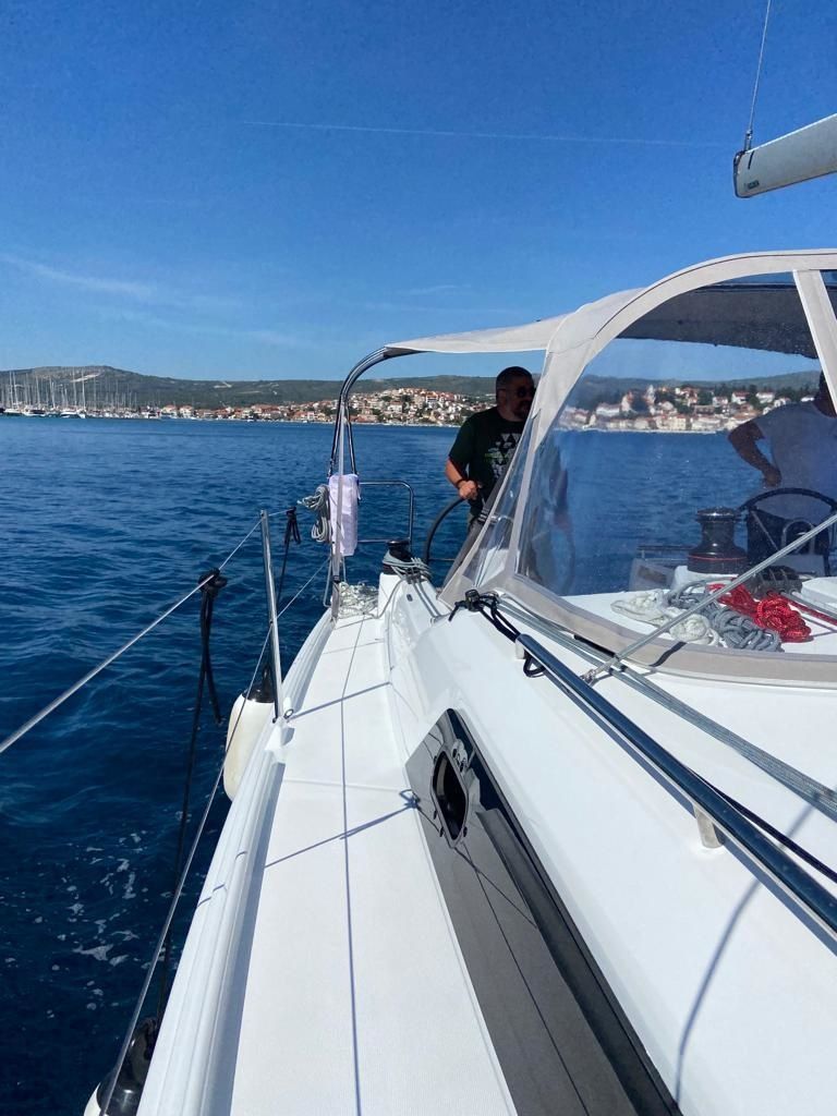 Beneteau Oceanis 34.1 | Ka Nani