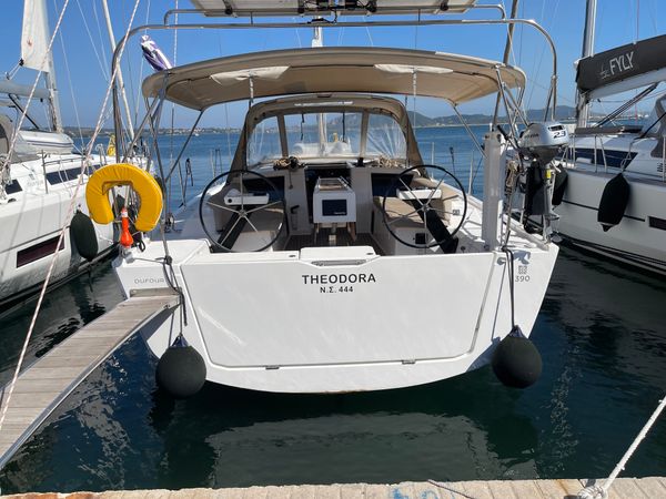 Dufour 390 | Theodora