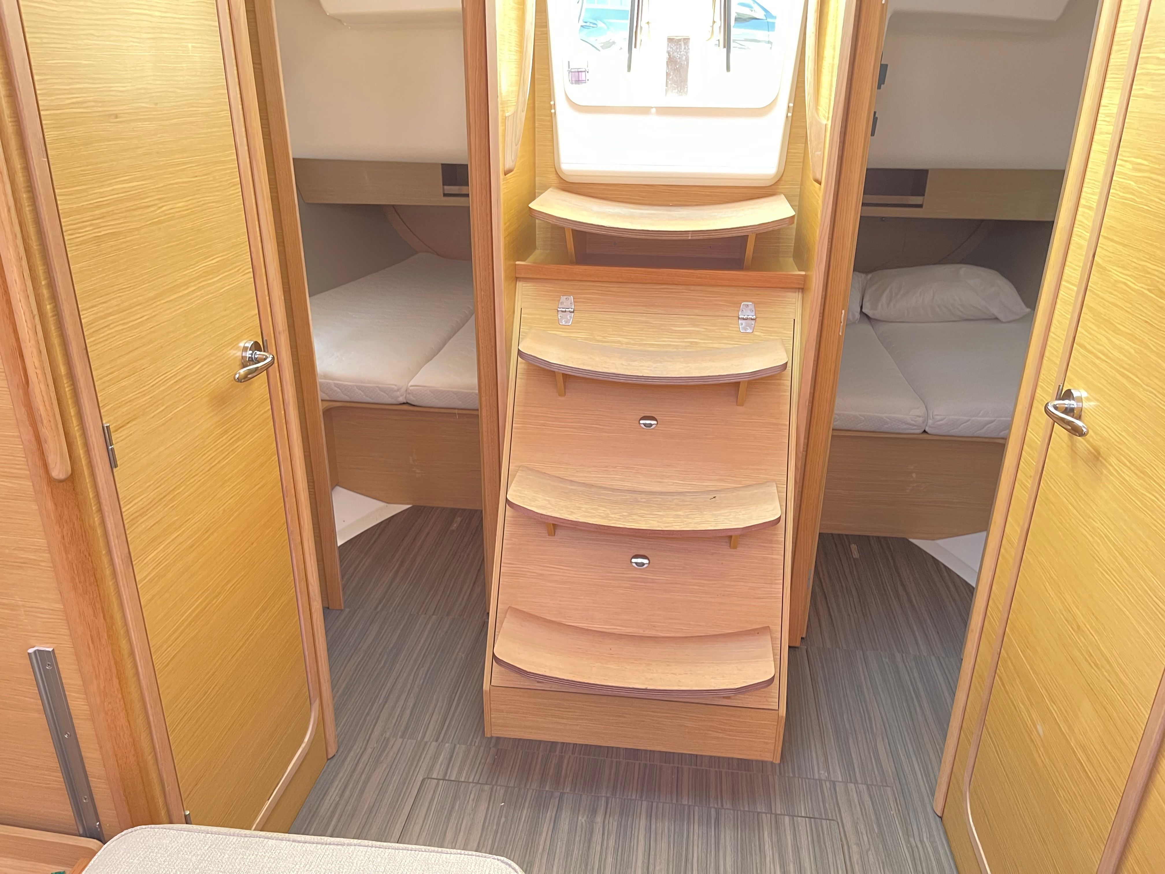 Dufour 390 | Theodora