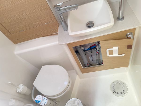 Dufour 390 | Theodora