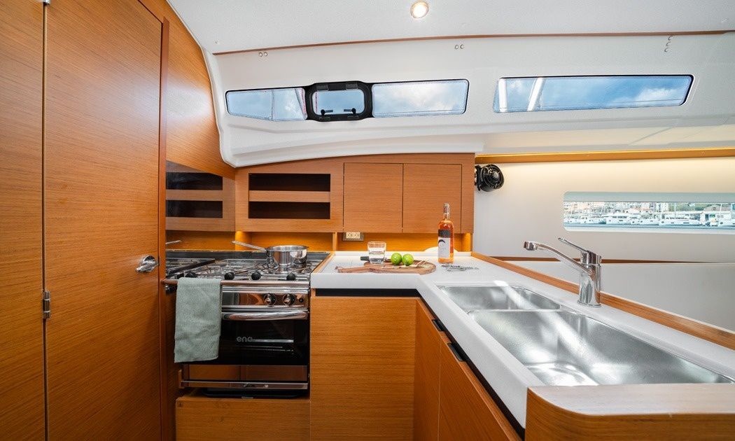 Jeanneau Sun Odyssey 380 | Filippos 2