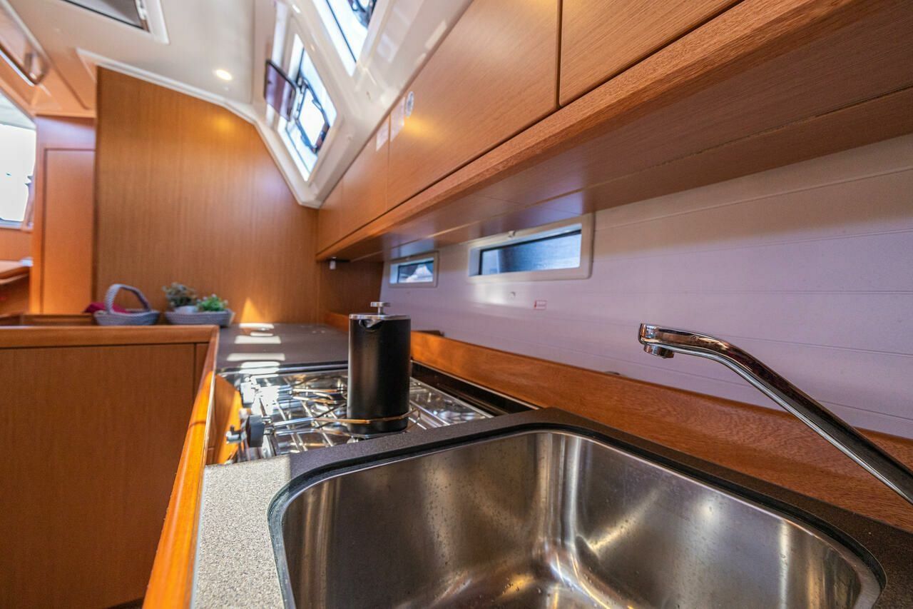 Bavaria Cruiser 46 | First Step