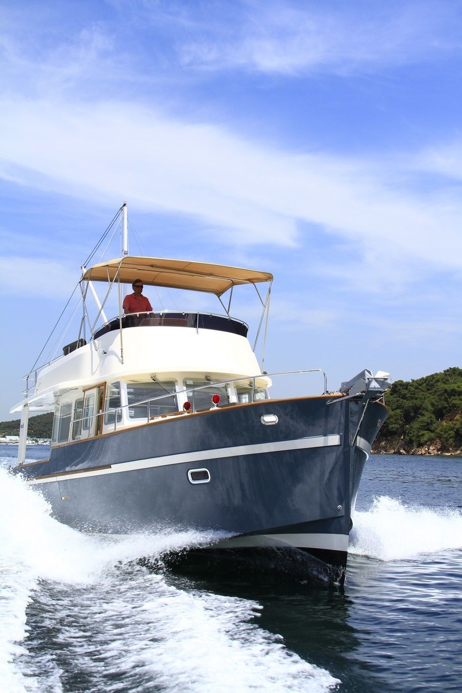 Rhea Marine Trawler 36 | Angeliner