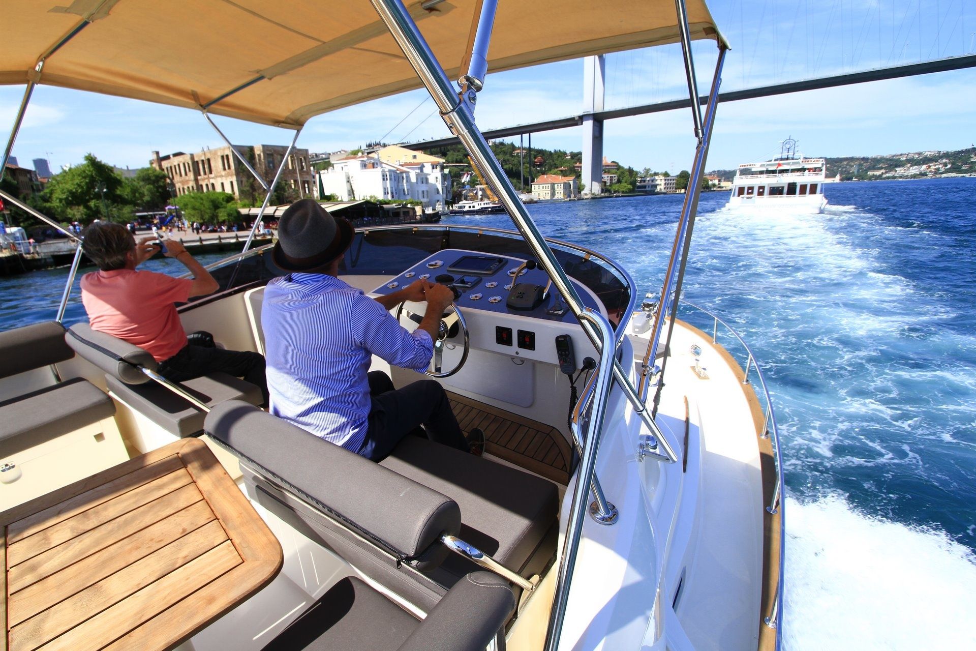 Rhea Marine Trawler 36 | Angeliner