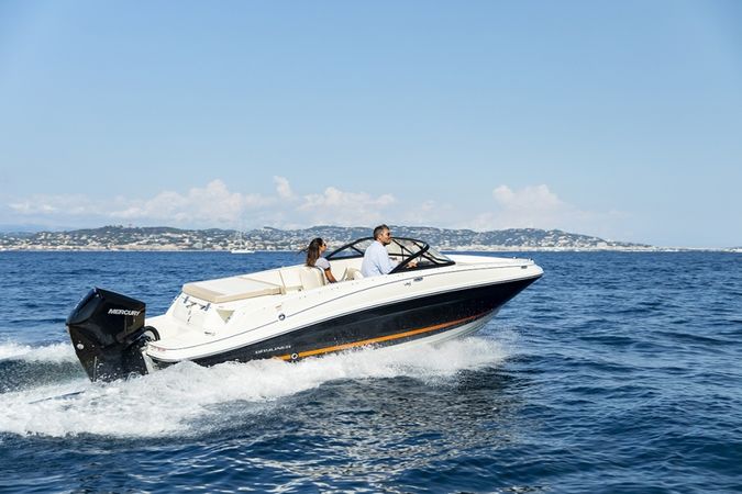 Bayliner VR5 OE | Kori