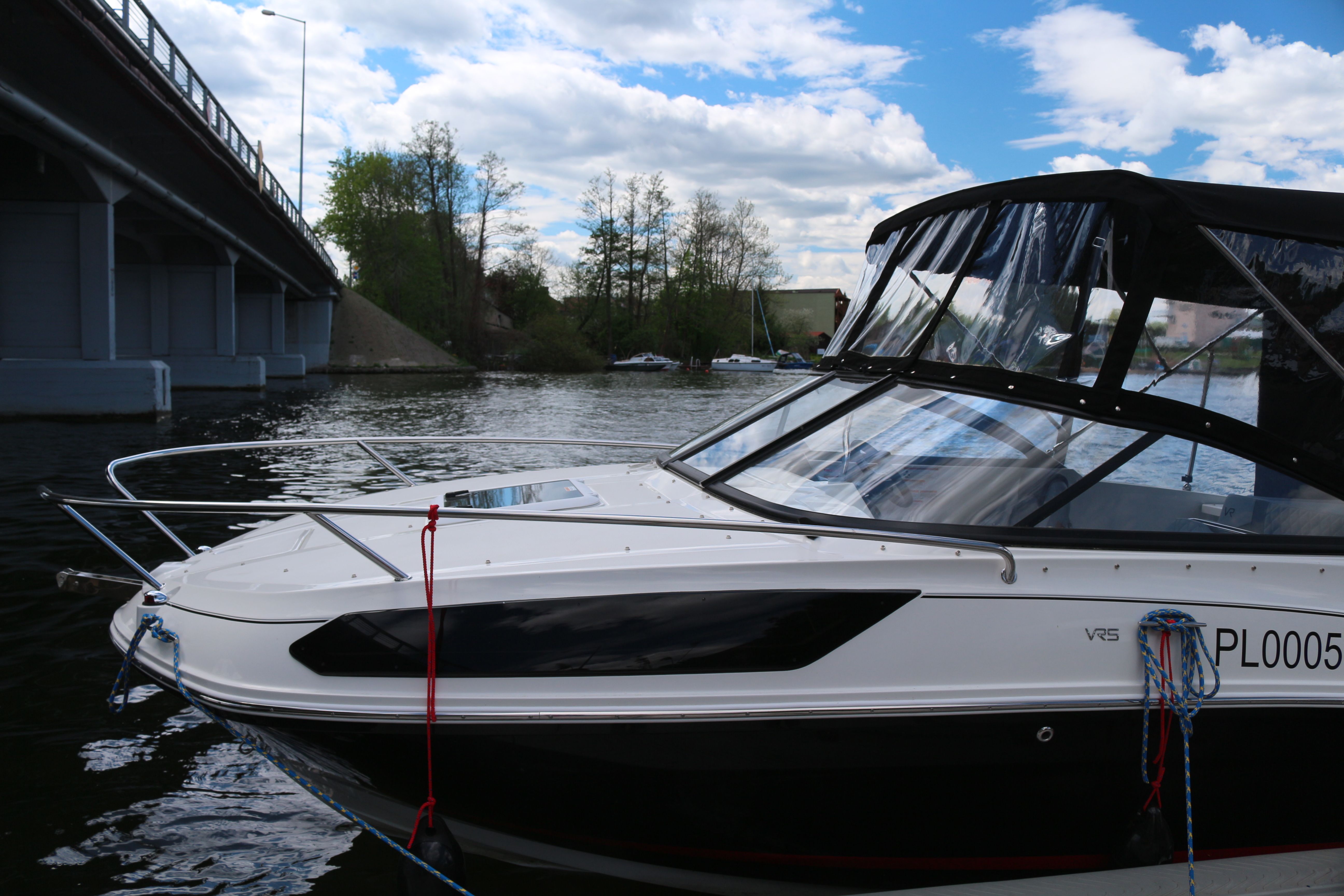 Bayliner VR5 Cuddy | Oxy