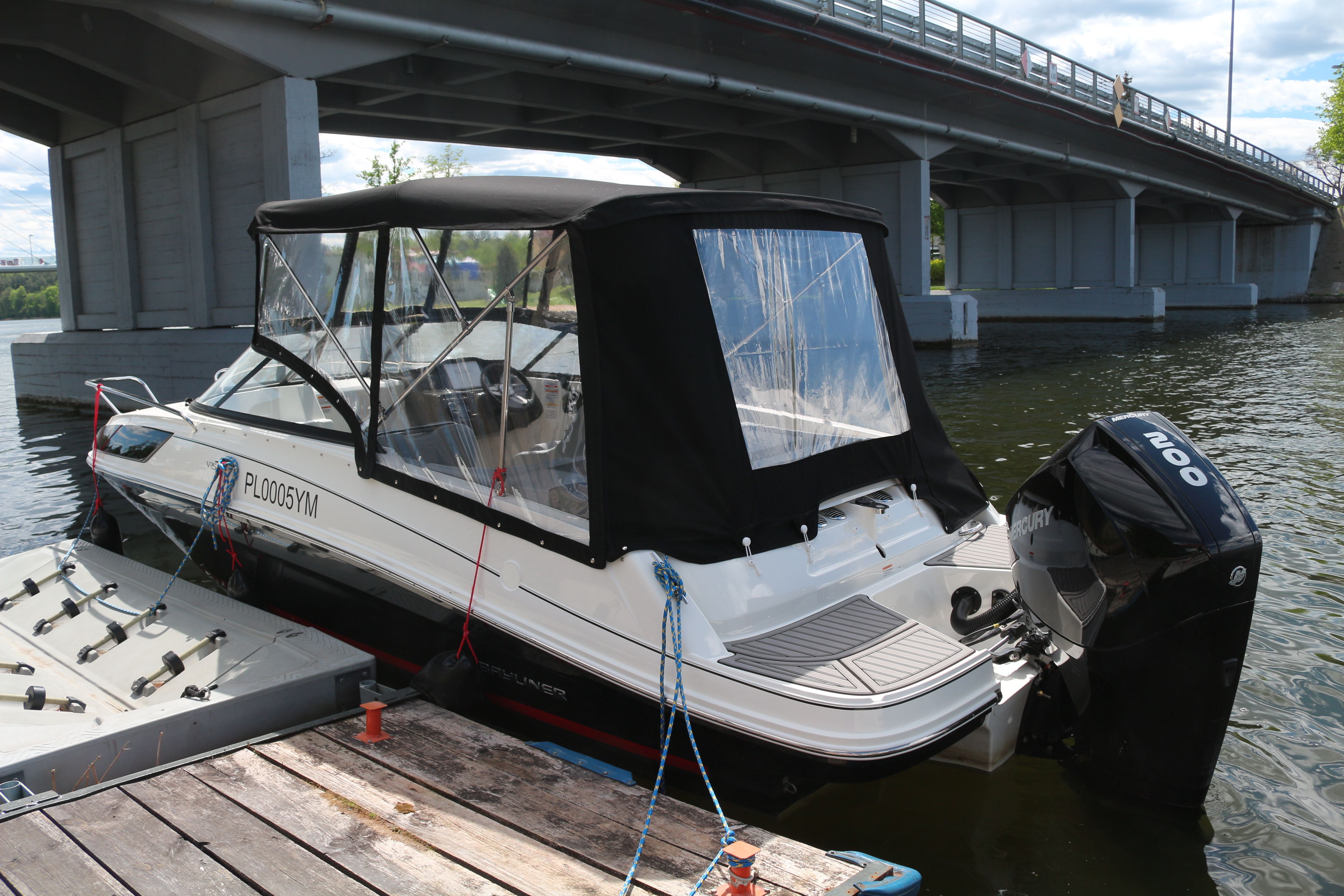 Bayliner VR5 Cuddy | Oxy