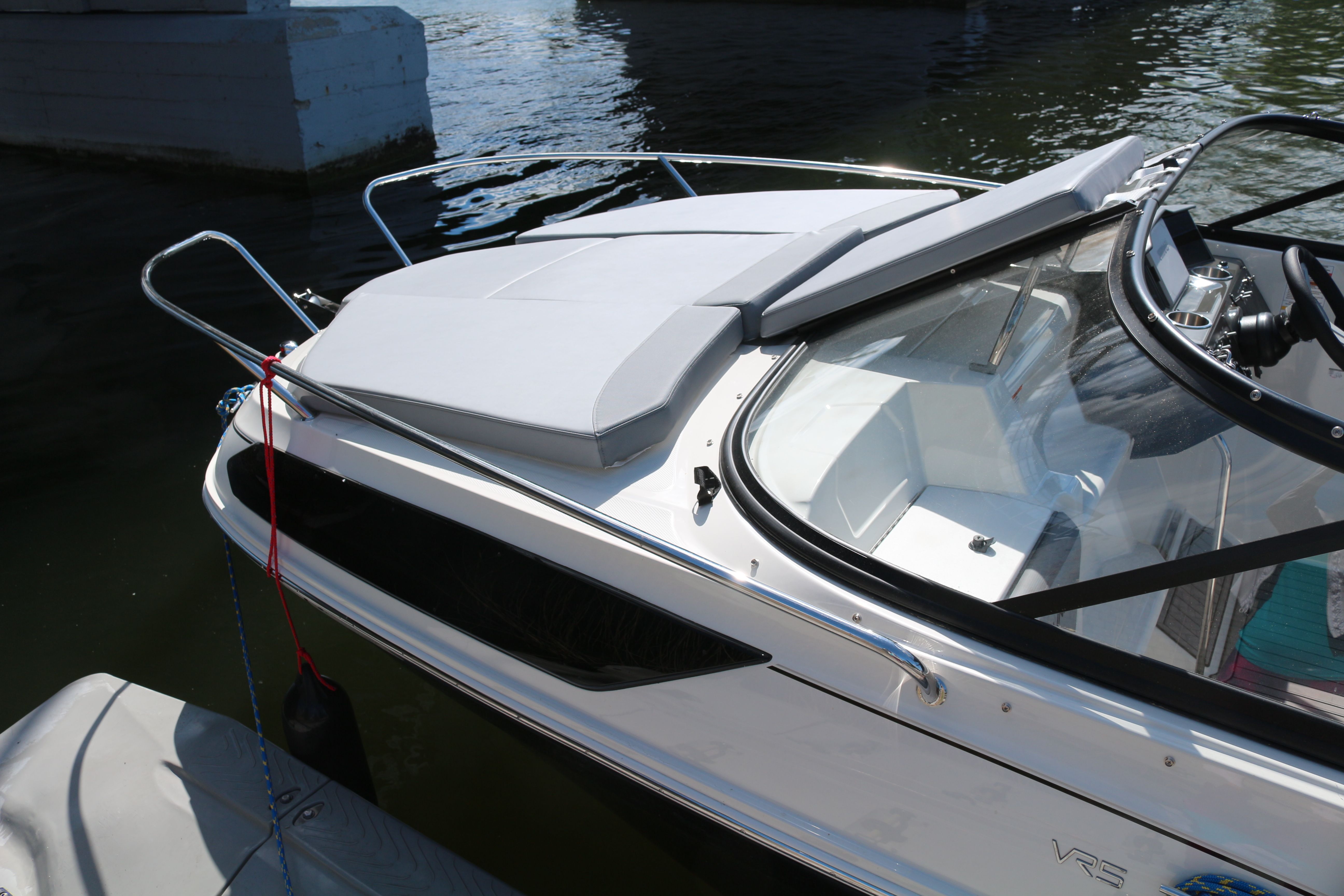 Bayliner VR5 Cuddy | Oxy