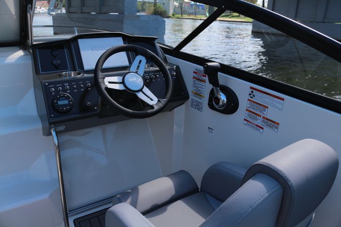 Bayliner VR5 Cuddy | Oxy