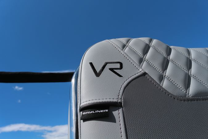Bayliner VR5 Cuddy | Oxy