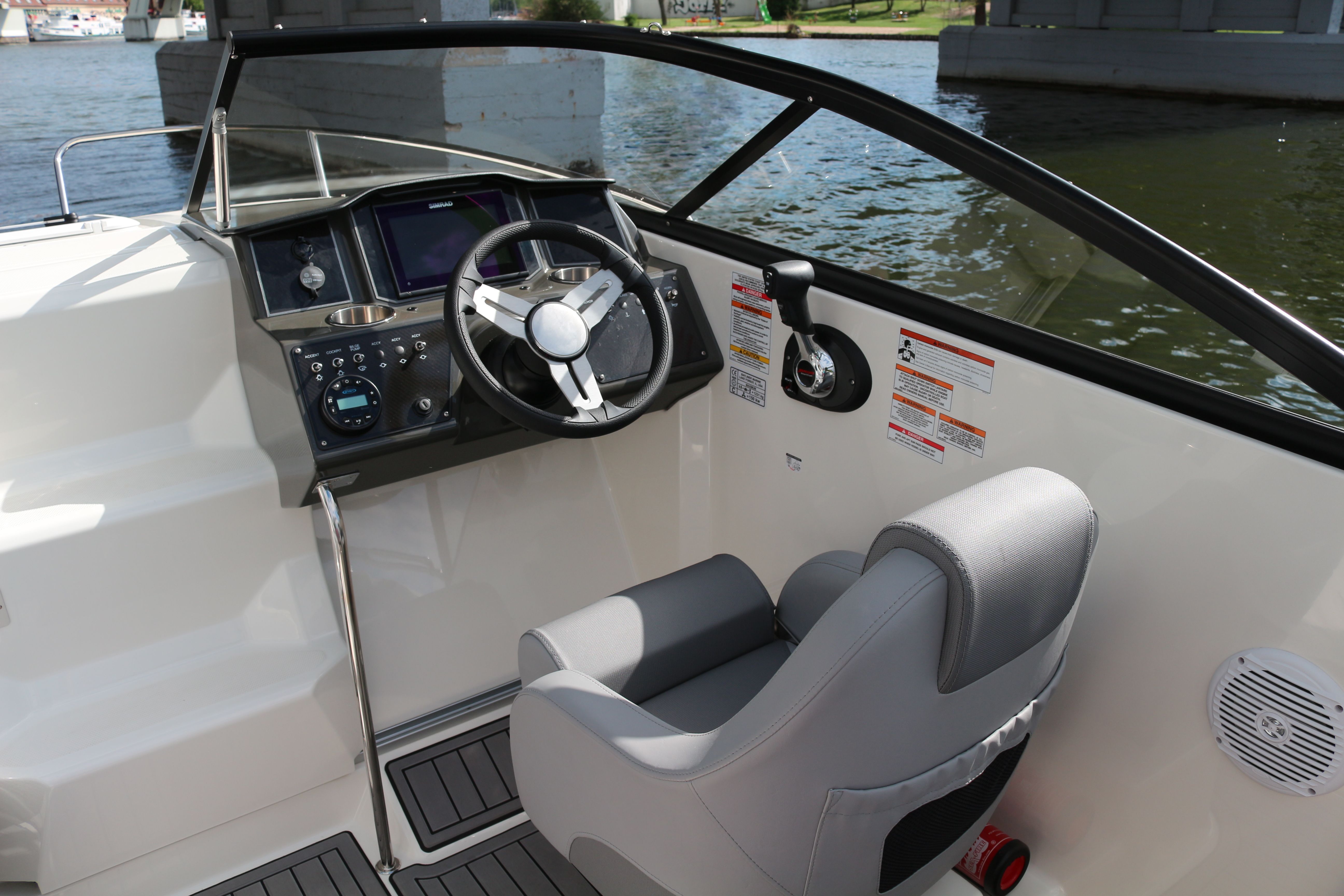 Bayliner VR5 Cuddy | Oxy