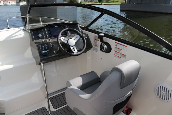 Bayliner VR5 Cuddy | Oxy