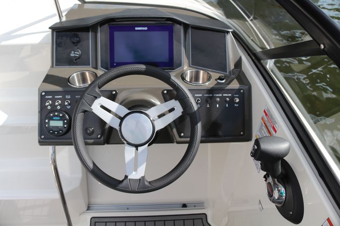 Bayliner VR5 Cuddy | Oxy