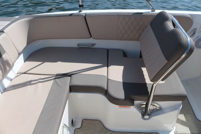 Bayliner VR6 E | Waterfire