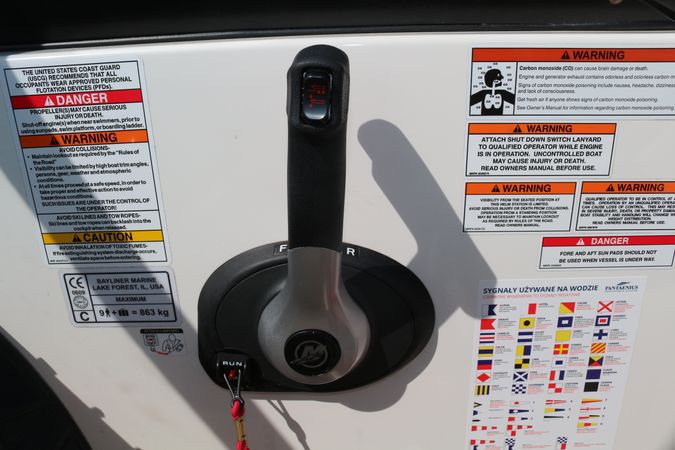 Bayliner VR6 E | Waterfire