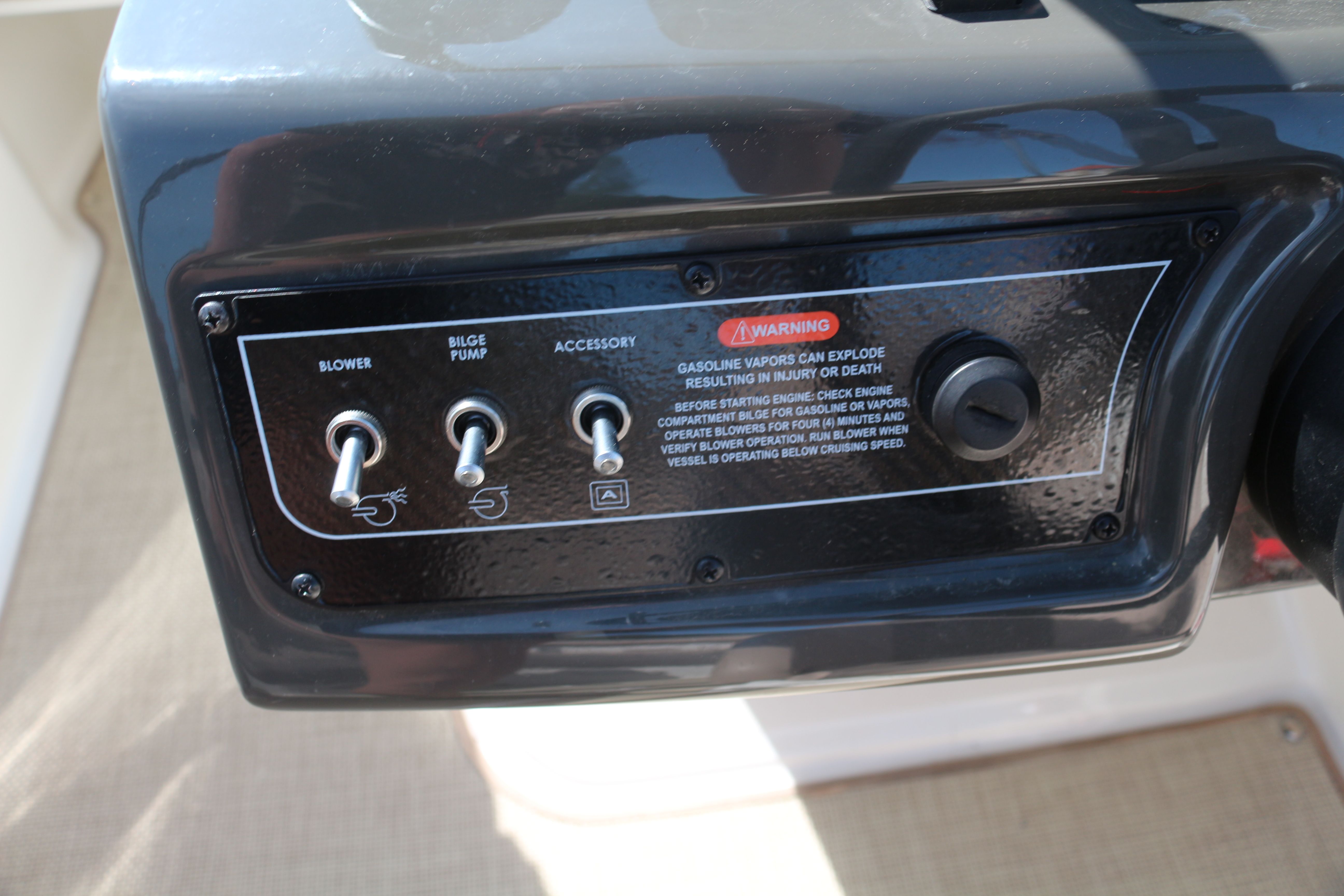 Bayliner VR6 E | Waterfire