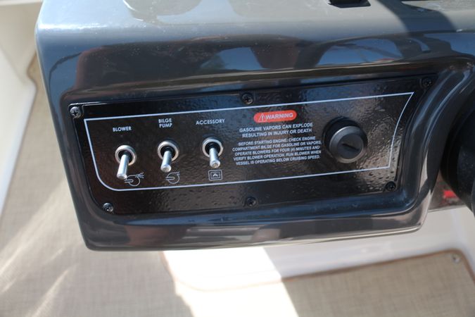 Bayliner VR6 E | Waterfire