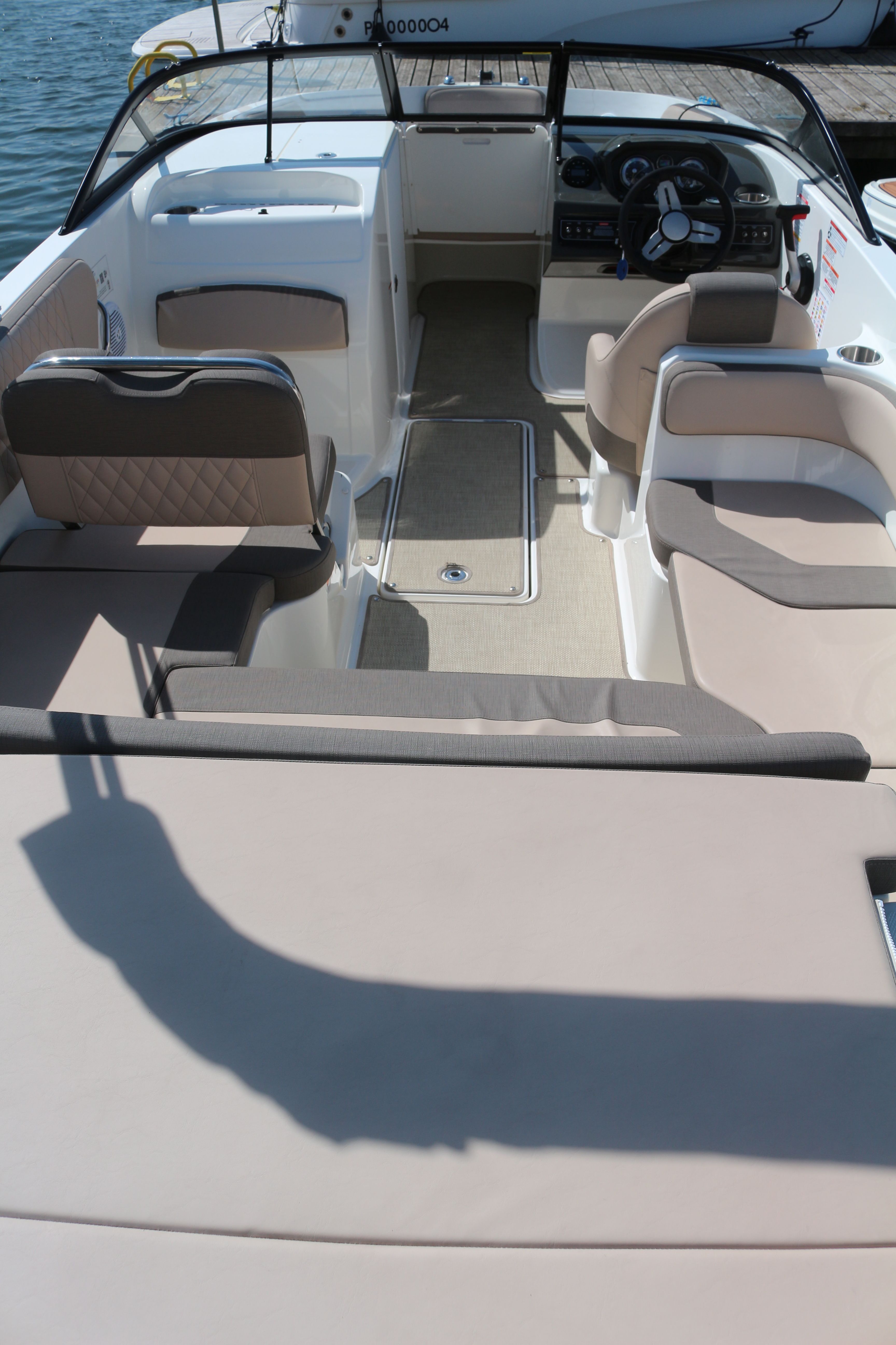 Bayliner VR6 E | Waterfire