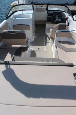 Bayliner VR6 E | Waterfire