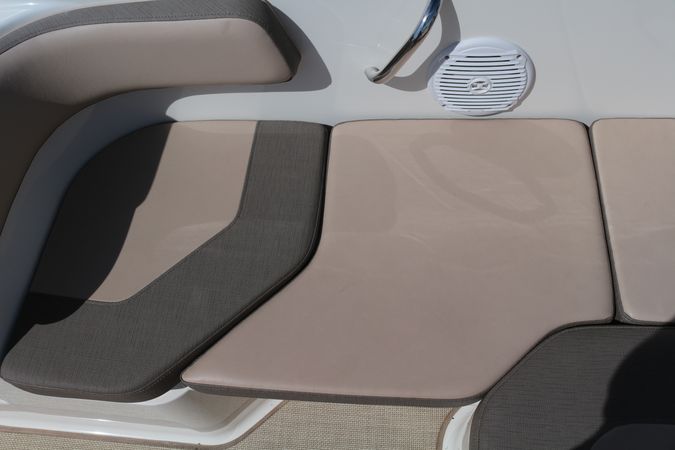 Bayliner VR6 E | Waterfire